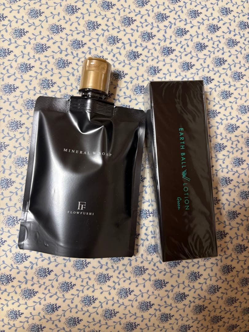 未開封♡ミネラルWソープ & アースボール5個入りアースボールWローション