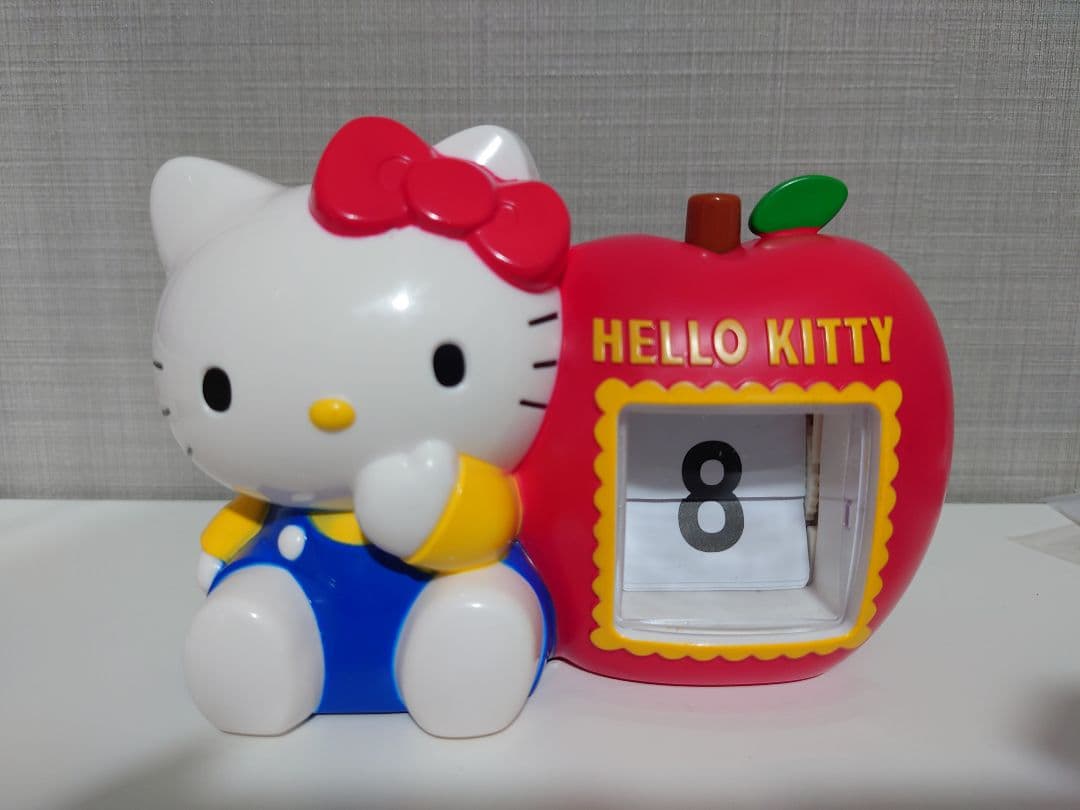 ハローキティ ペンスタンド付きパタパタカレンダー