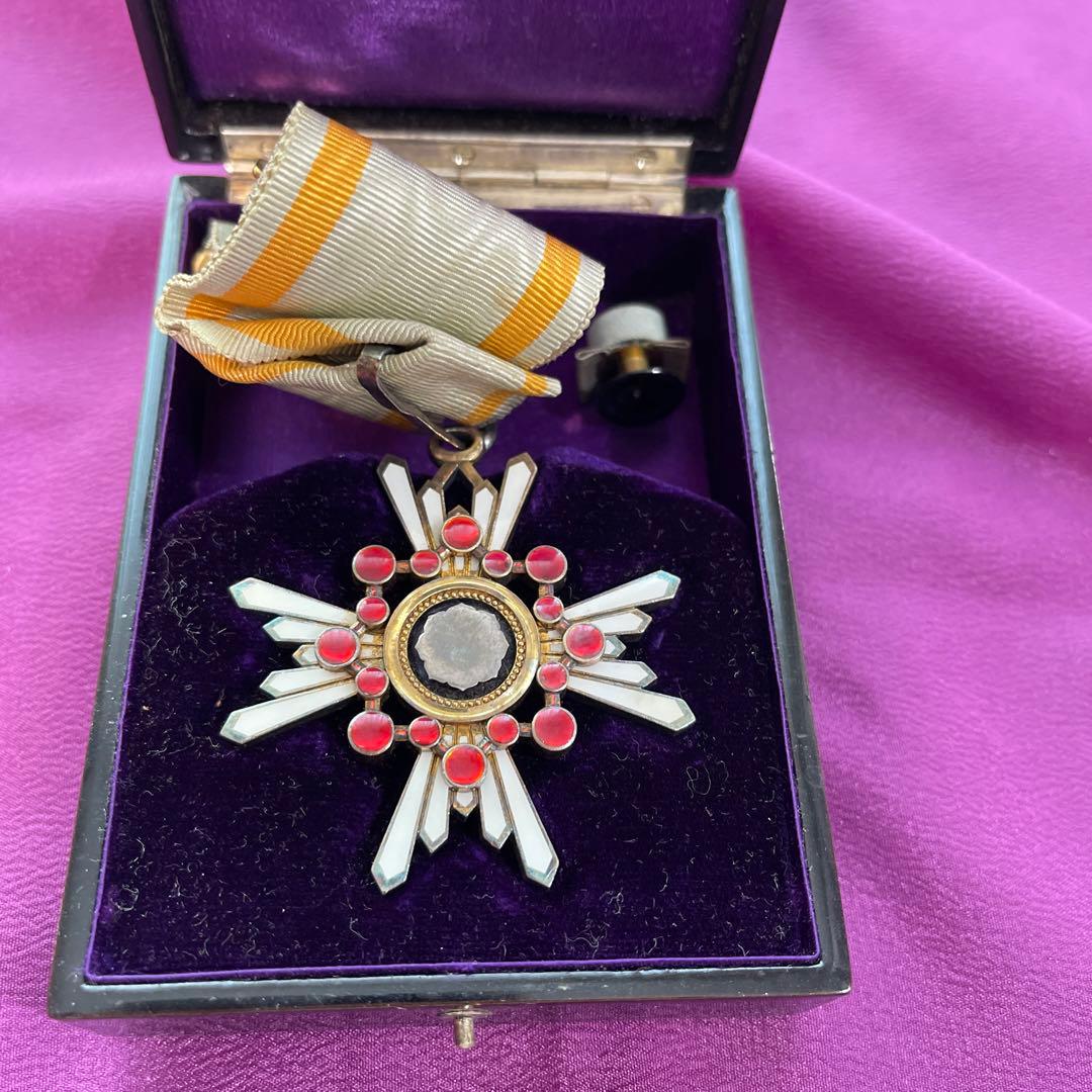 勲三等瑞宝章（箱付） 旧日本軍 - メルカリ