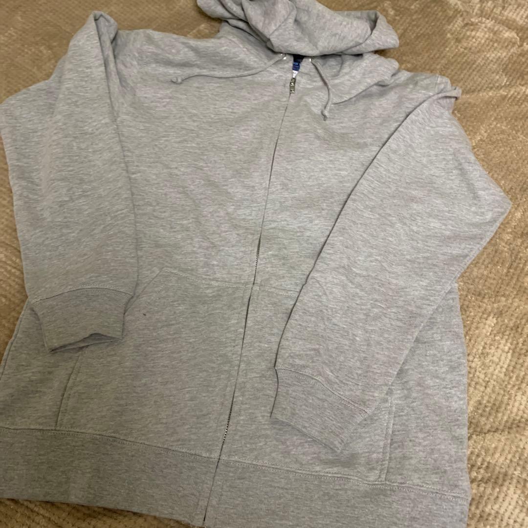 中森明菜さんのパーカー - メルカリ