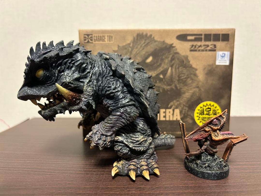 X-PLUS デフォリアル トラウマガメラ (限定版） ガメラ - メルカリ