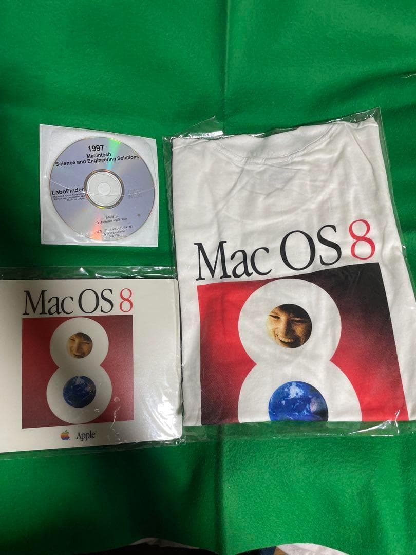 MacOS８TシャツとマウスパッドとLaboFinder CD Apple純正 MacOS8TシャツとマウスパッドとLaboFinder CD Apple純正 セ