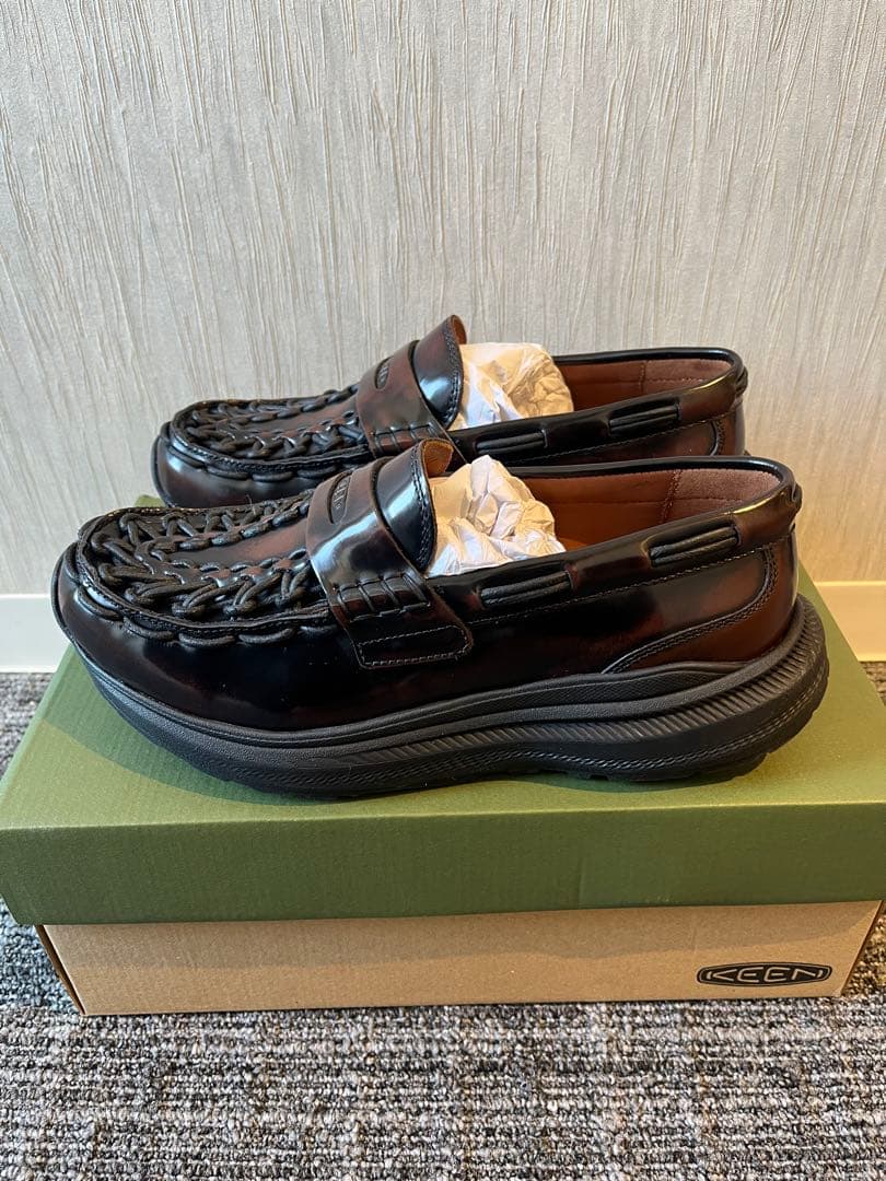 靴 KEEN Uneek Loafer WK Cordovan 26.0cm
