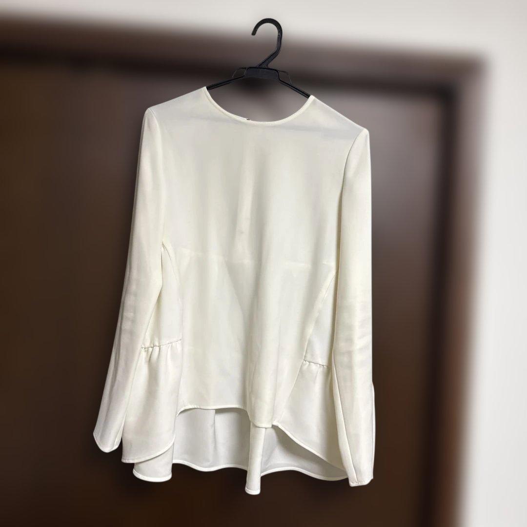 美品 YOKO CHAN ホワイト ティアード長袖シャツ