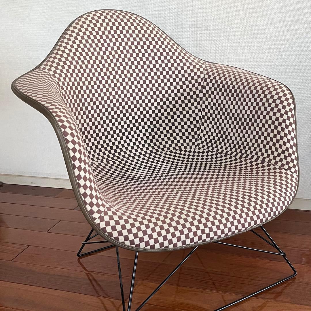 Herman Miller イームズ アームシェルチェア ジラルドファブリック
