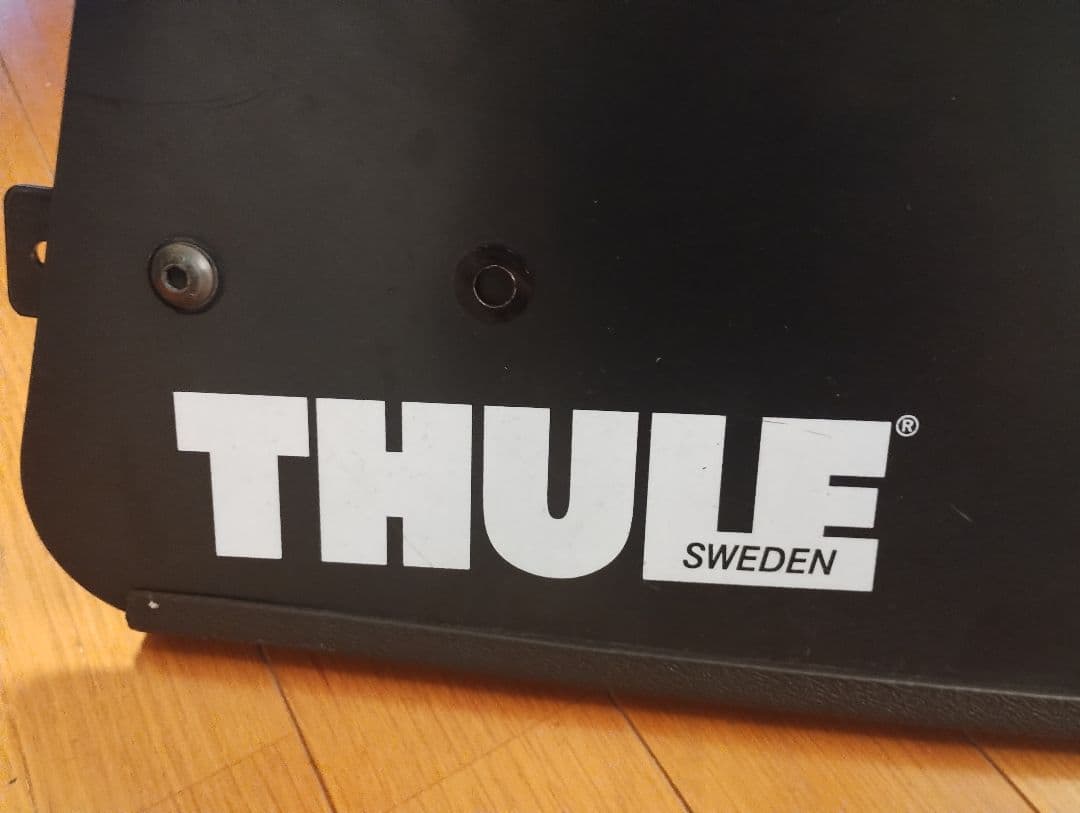 THULE フェアリング スクエアバー用　約横108cm、縦20cm