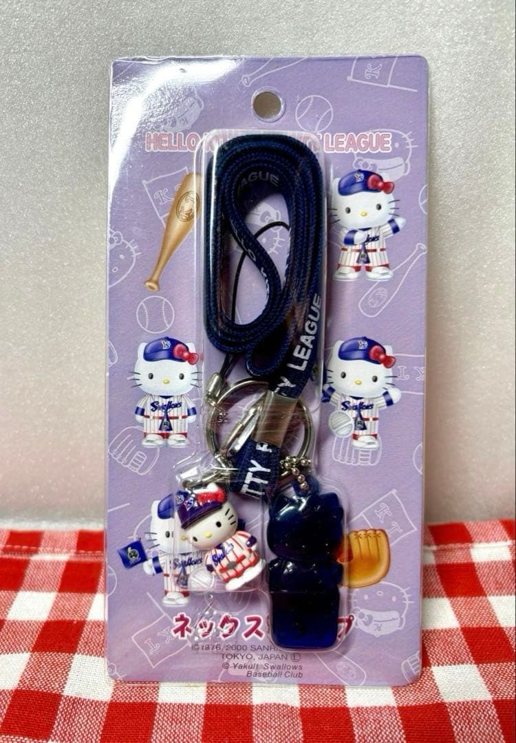 レトロ　東京ヤクルトスワローズ ハローキティ ネックストラップ 激レア