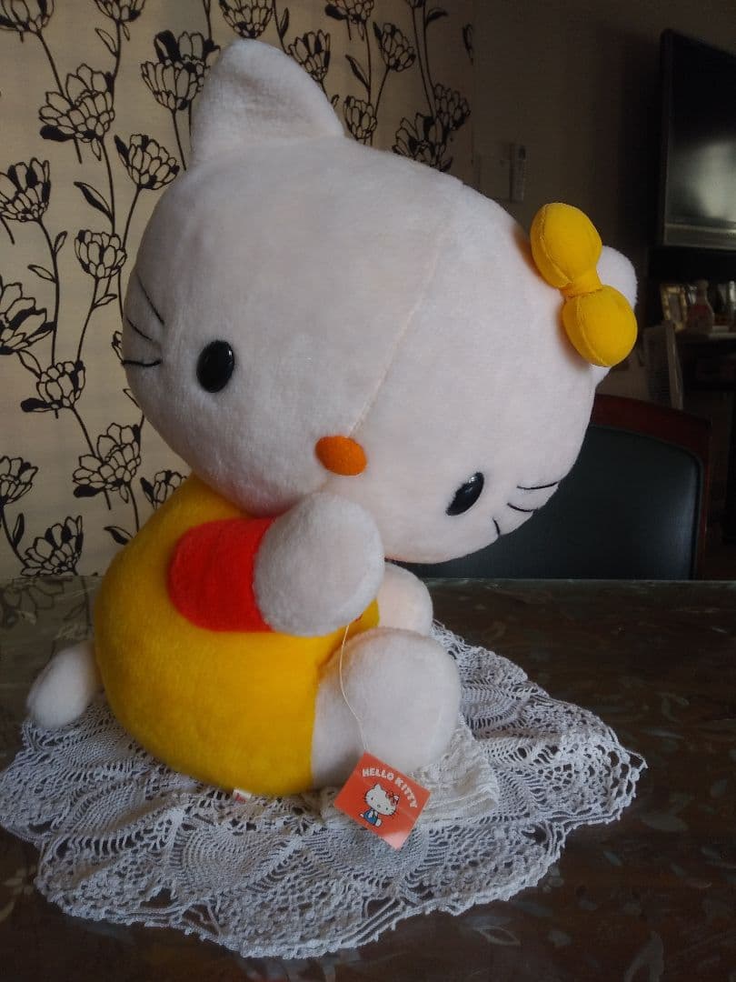 [新品未使用]　タグ付き　激レア　サンリオキティちゃんぬいぐるみ