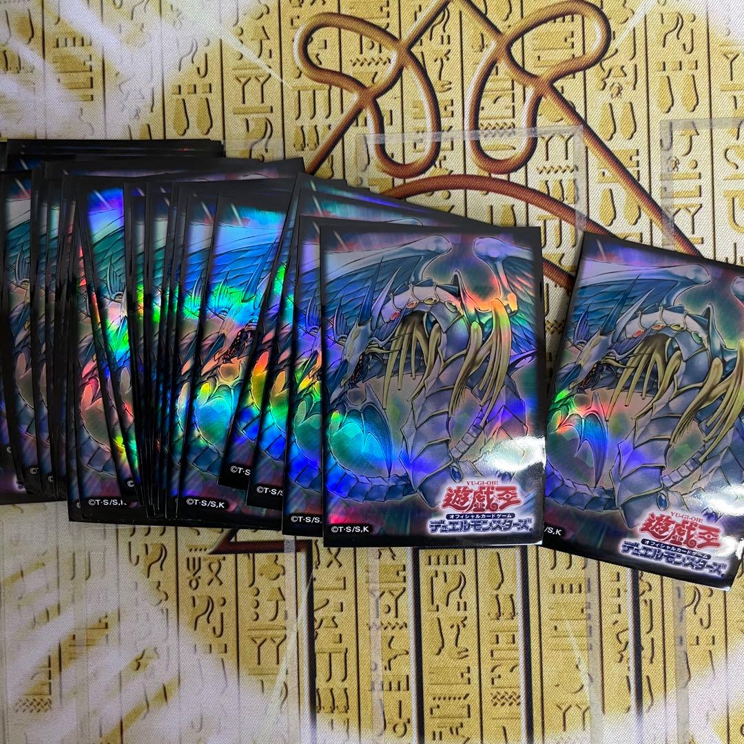 希少】遊戯王 スリーブ 究極宝玉神レインボードラゴン - メルカリ