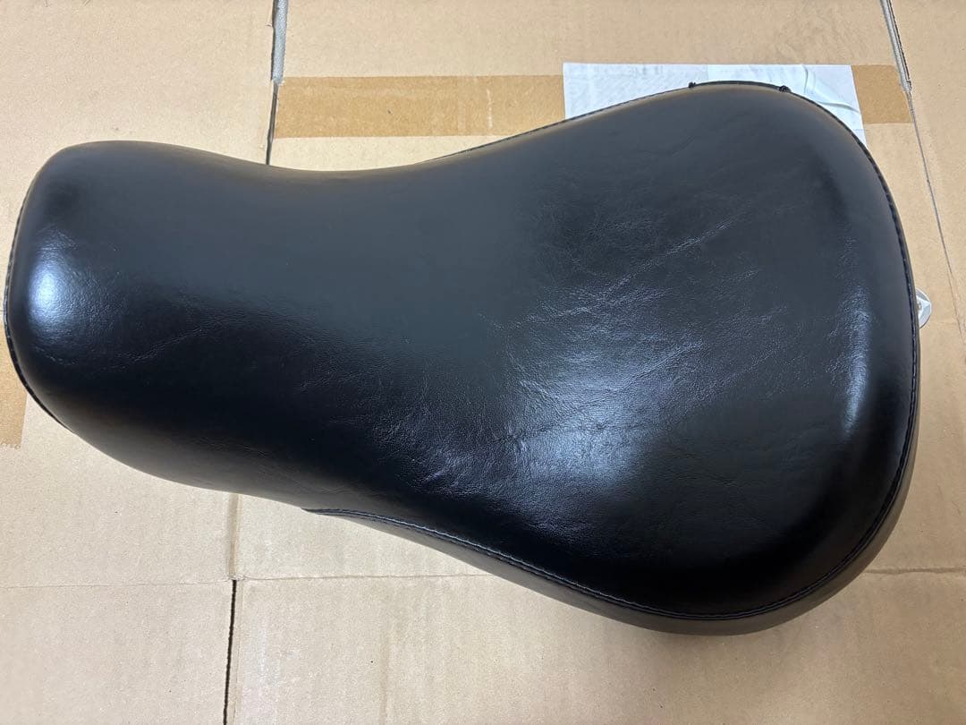 スポーツスター LePera(ラペラ) シルエット ソロシート LF-856