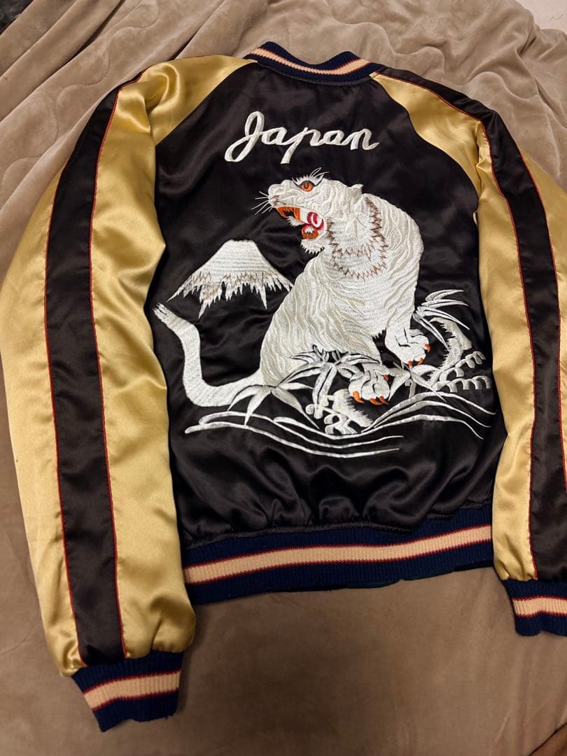 ２面用 テーラー東洋 虎鷲龍 日本限定 スカジャン vintage サテン テーラー東洋 2面用 虎龍鷲 日本限定 スカジャン 竹 サテン vintage