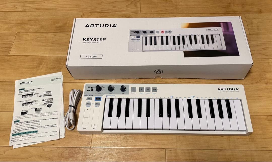 【極美品•動作確認済み】ARTURIA KEYSTEP MIDIキーボード