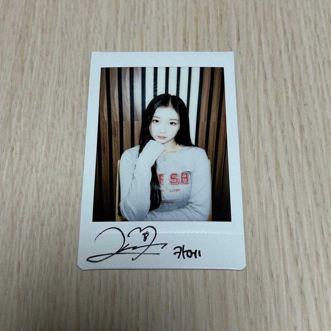 tripleS カエデ サイン ポラロイド