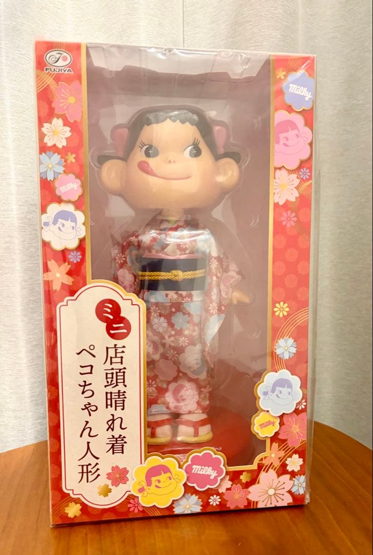 【未開封】不二家　ペコちゃん　ミニ店頭晴れ着ペコちゃん人形