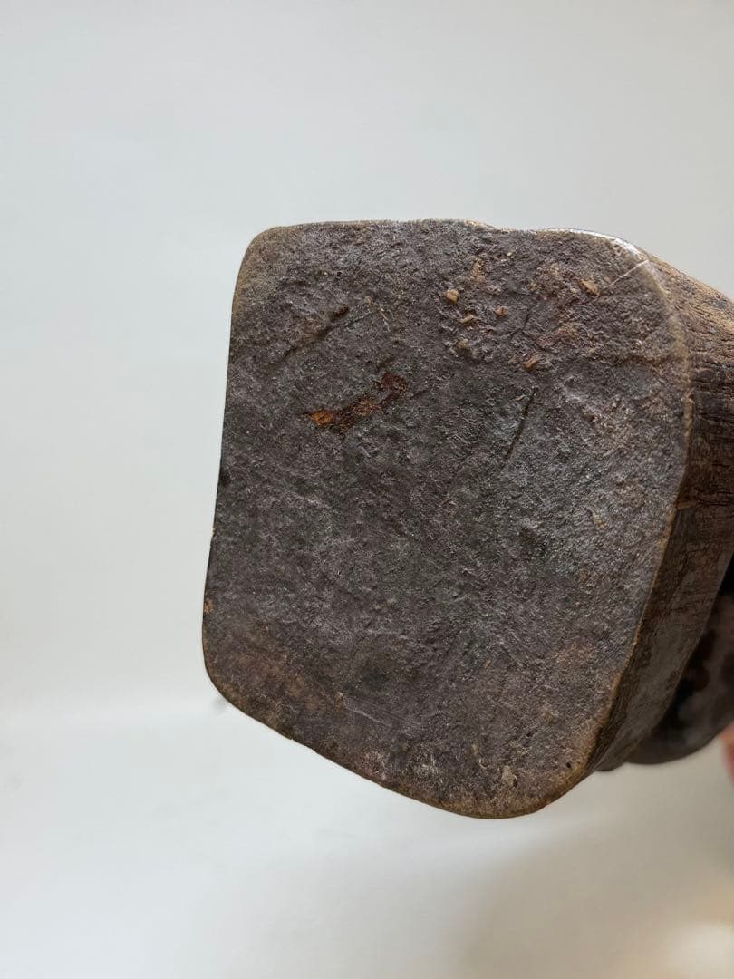 T 「アフリカン美術」ゴンゴ民主共和国 ルバ族 神聖な木彫像 - メルカリ