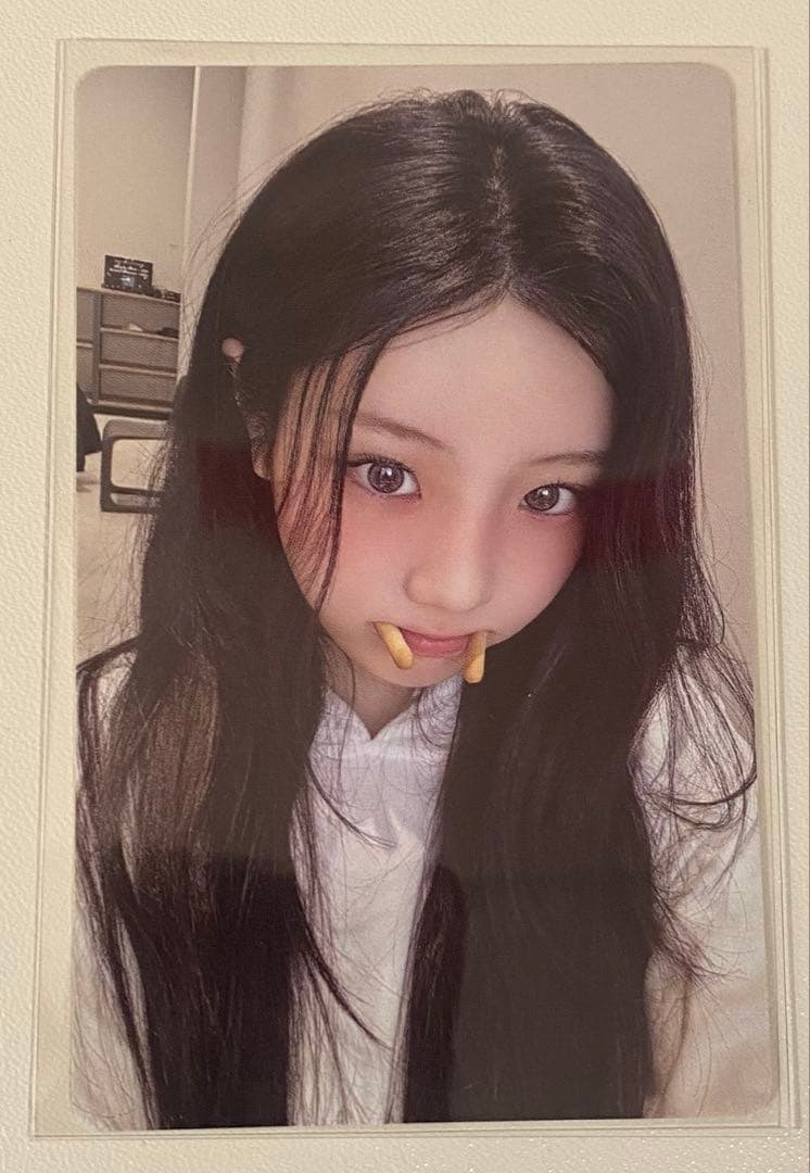 ILLIT ウォンヒ トレカ bomb Weversealbumver. - メルカリ