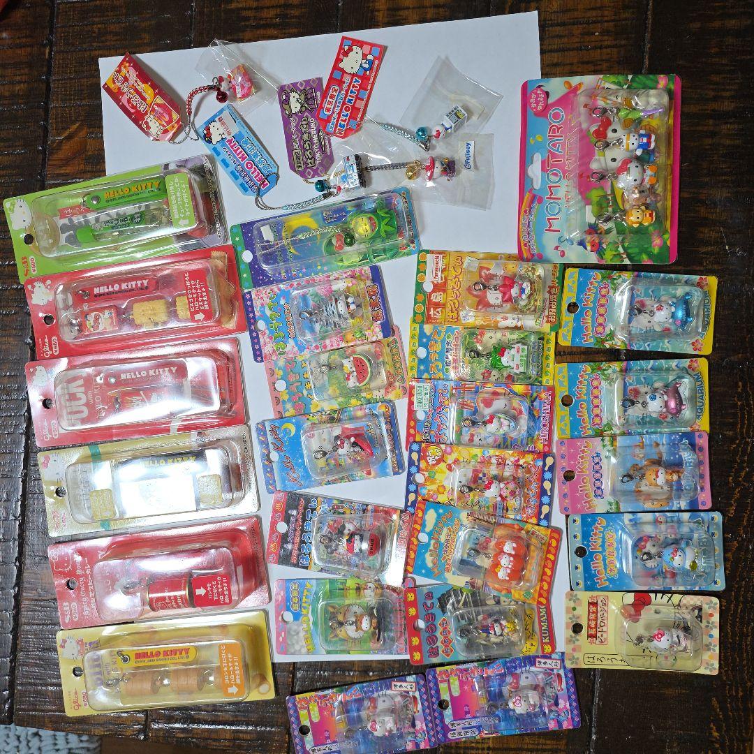 ご当地キティマスコット26点ストラップ4点