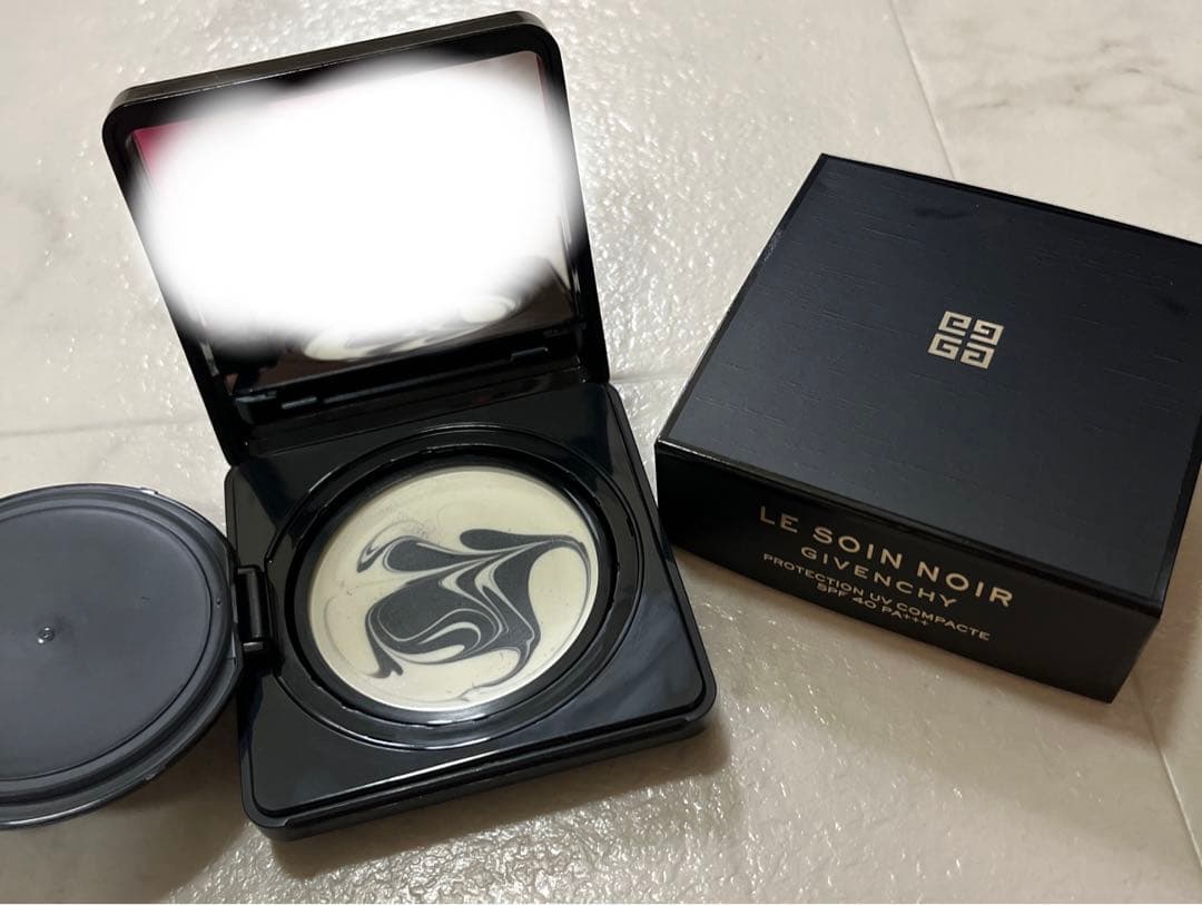 ジバンシイ ソワン ノワール UV コンパクト 化粧下地 紫外線 日焼け止め