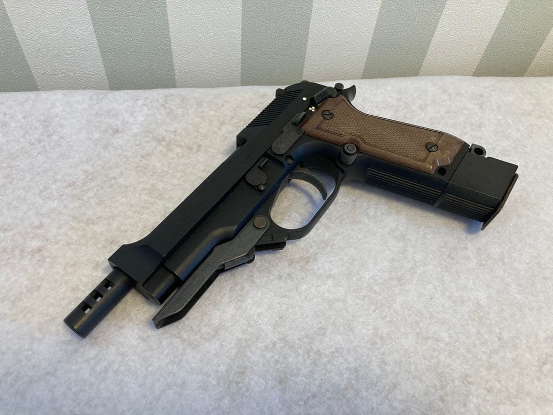 KSC　ベレッタM93R　ガスブローバックガン KSC ガスブローバック ベレッタ M93Rの変遷、見分け方などについて