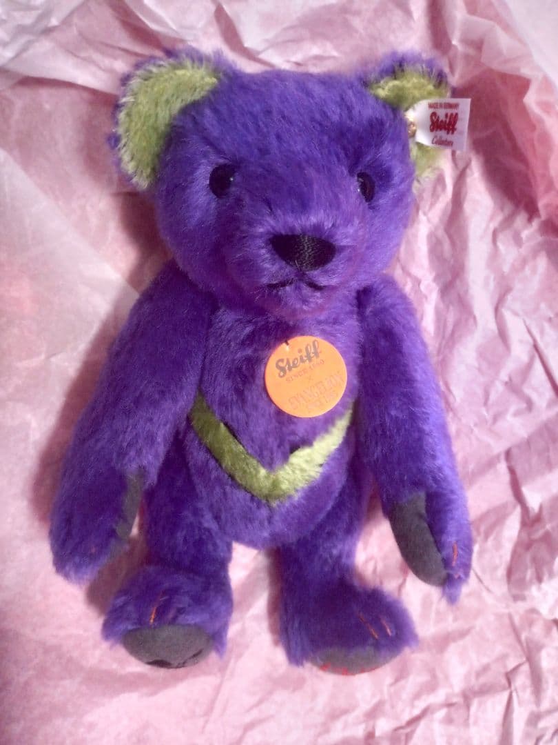 初回生産分「Steiff エヴァンゲリオン テディベア」特製スリーブ付き