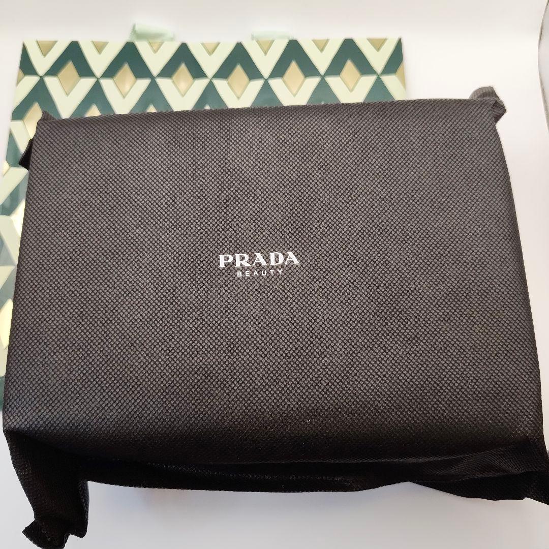 PRADA BEAUTY ミントグリーン ポーチ ノベルティ 非売品 プラダ - メルカリ