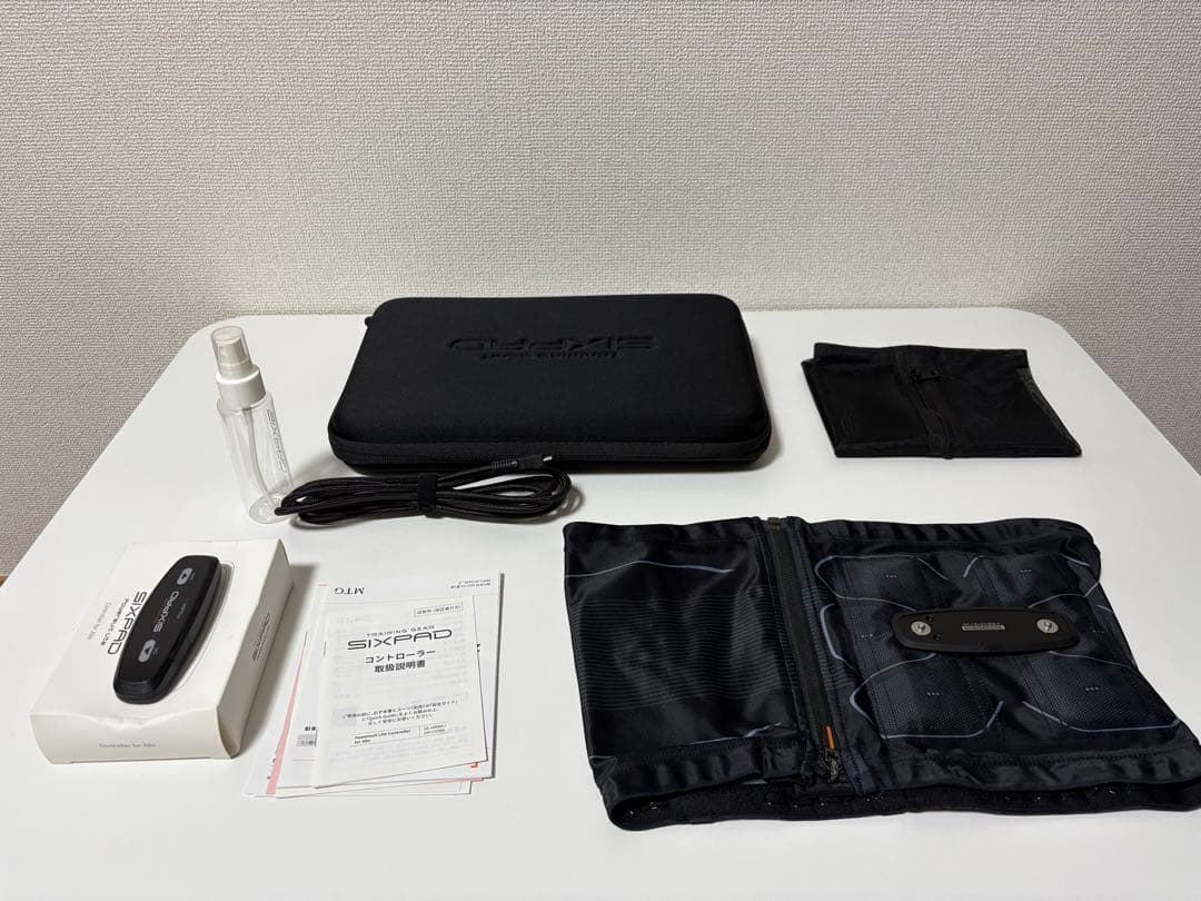 パワースーツライトアブズ　Mサイズ　シックスパッド　SIXPAD　MTG