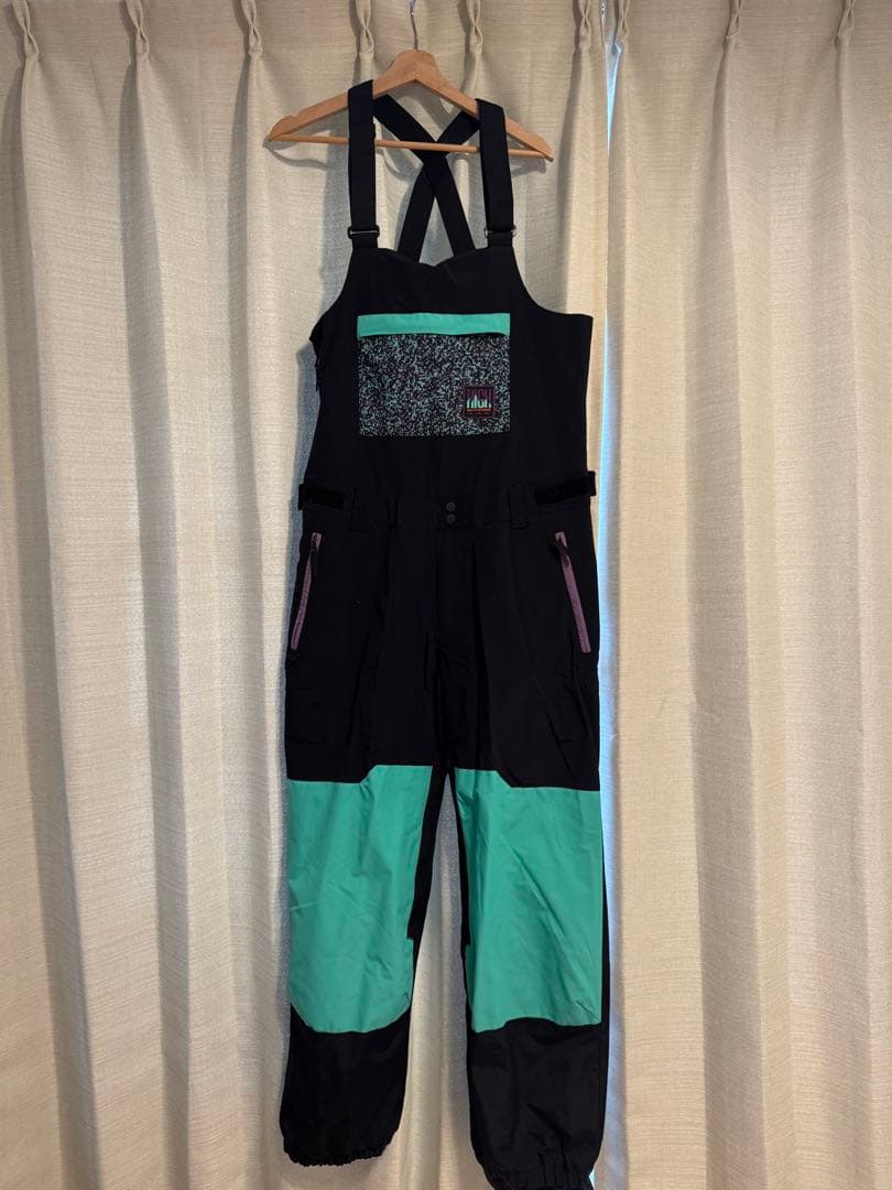 クイックシルバー　ビブパンツ
