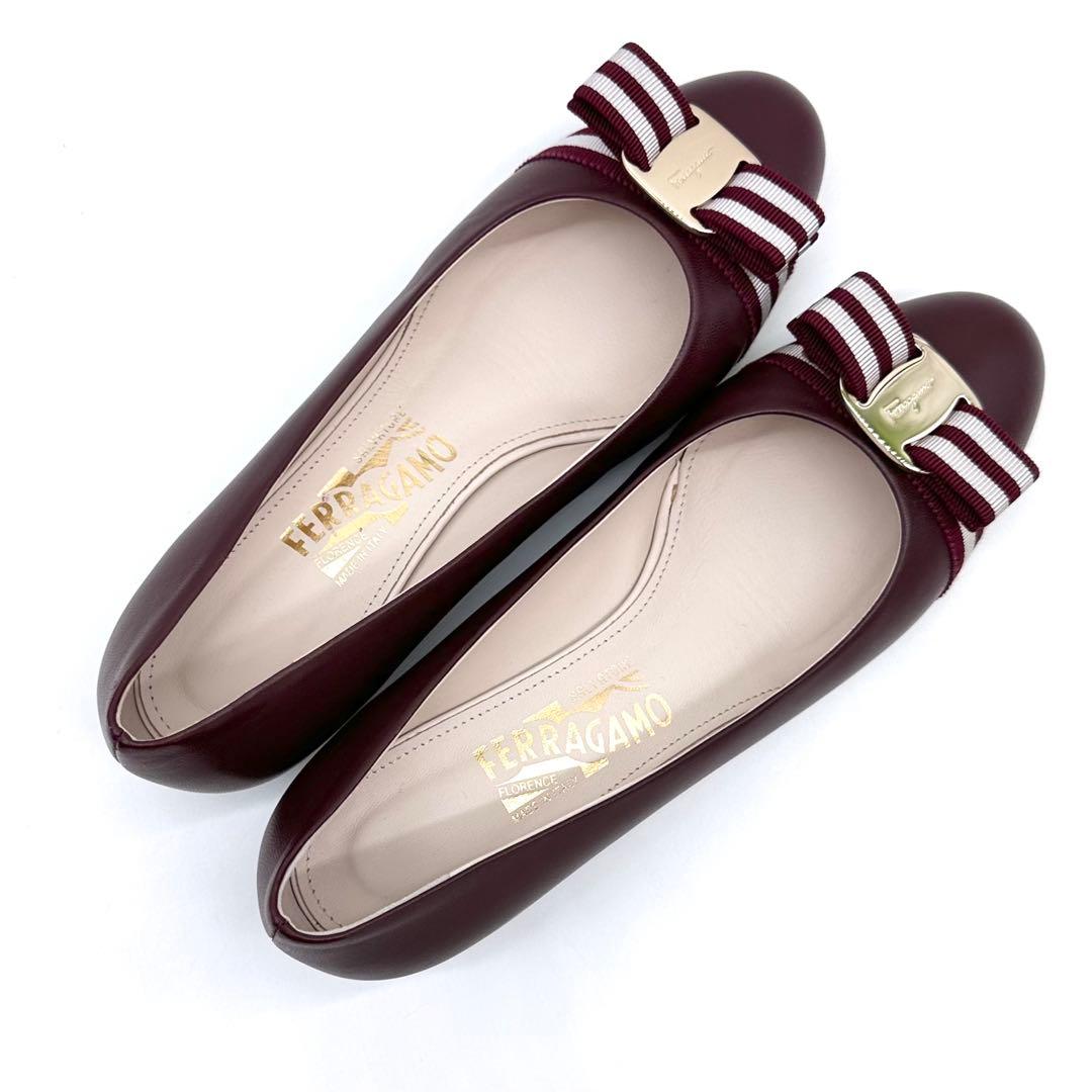 極美品✨サルヴァトーレフェラガモ ヴァラリボン パンプス レザー