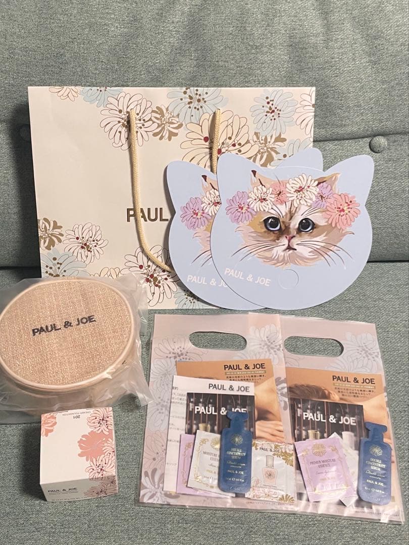 Paul & JOE 新作クリームファンデーション201 限定ポーチ