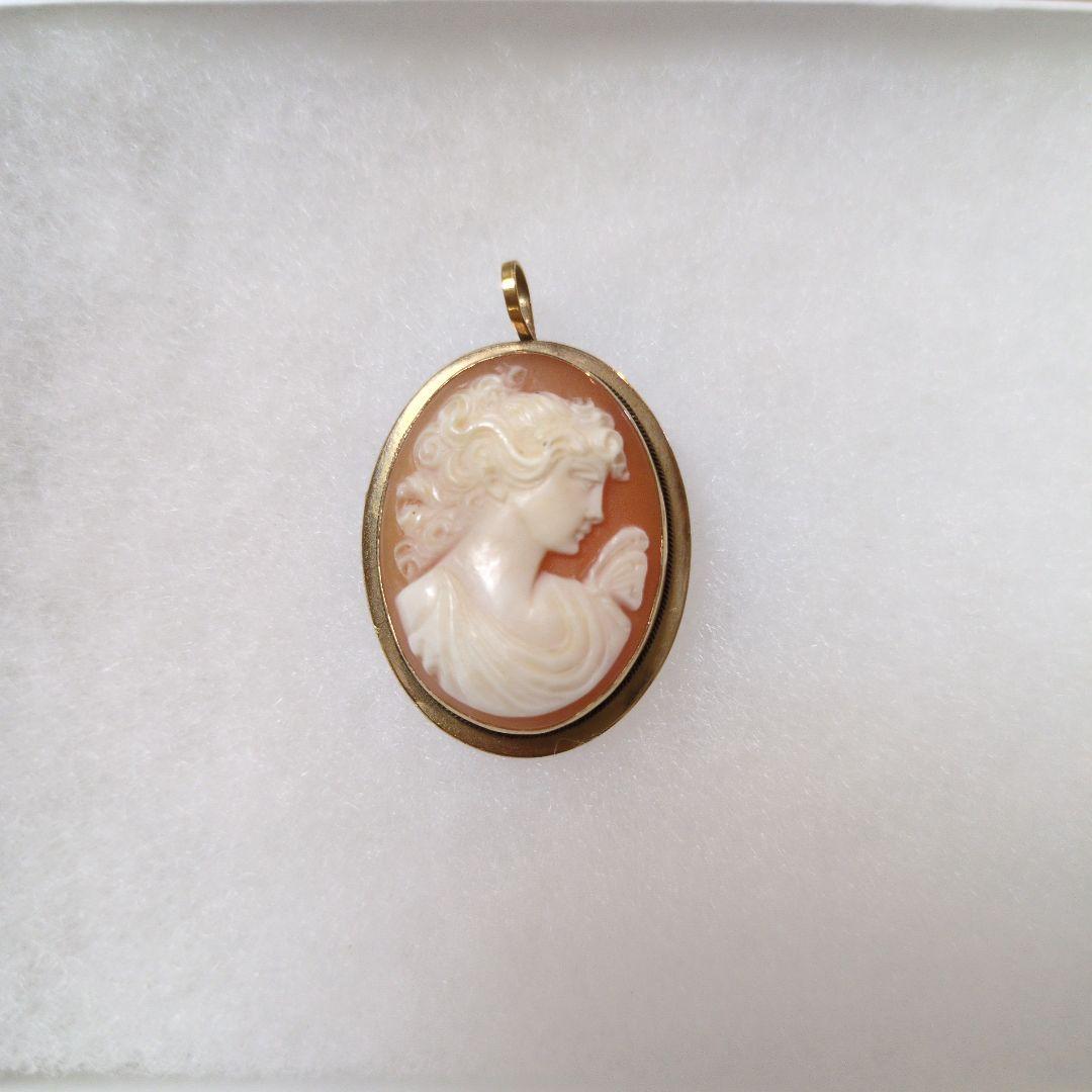 カメオ　ブローチ　ペンダントトップ　2WAY 〈750〉刻印あり