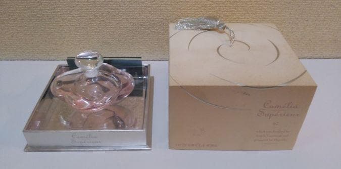 資生堂 花椿CLUB 感謝品 カメリア・シュベリエール・オードパルファム