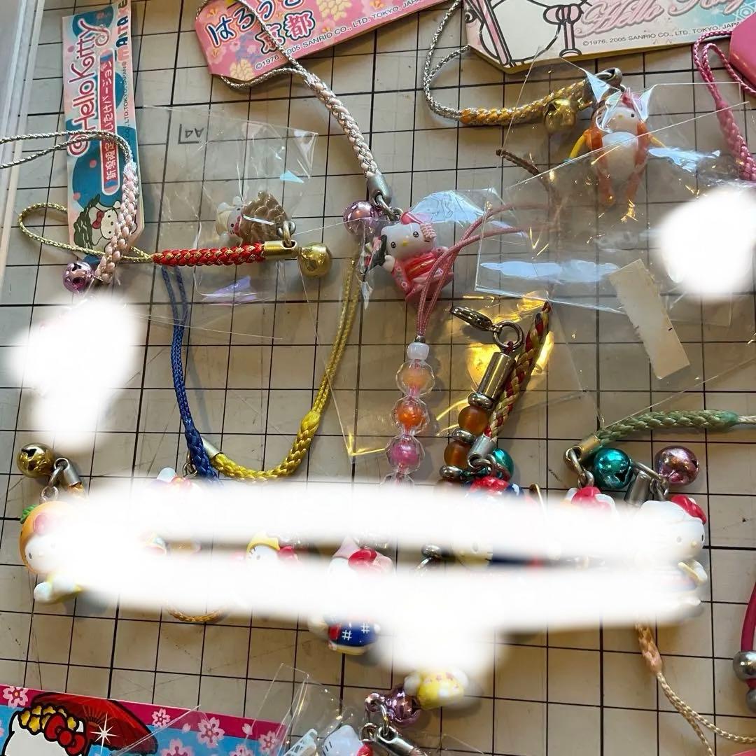 ハローキティ 90個 ご当地 キティ 根付 ストラップ まとめ売り - メルカリ
