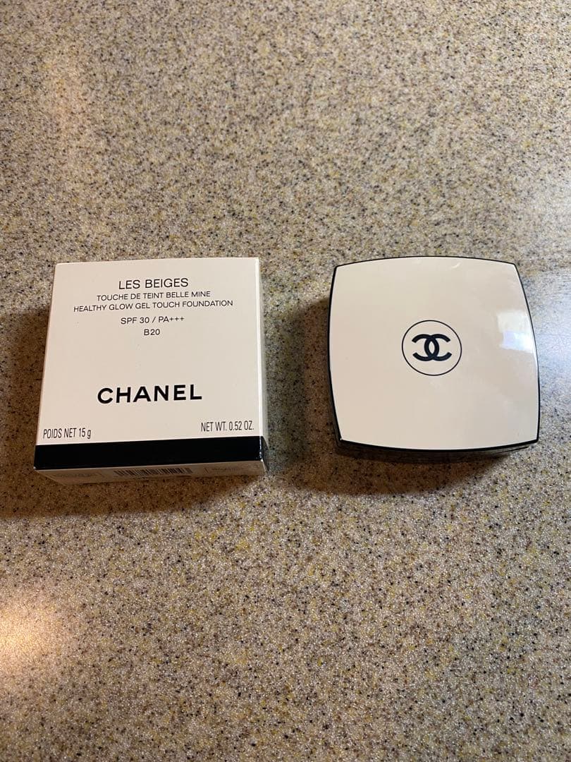 CHANEL LES BEIGES B20 クッションファンデーション　未開封