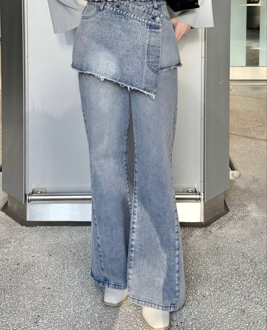 【新品タグ付】mystic mline ストレートフレアデニム　サイズ2 mline]ヴィンテージフレアデニム | mystic(ミスティック)レディース