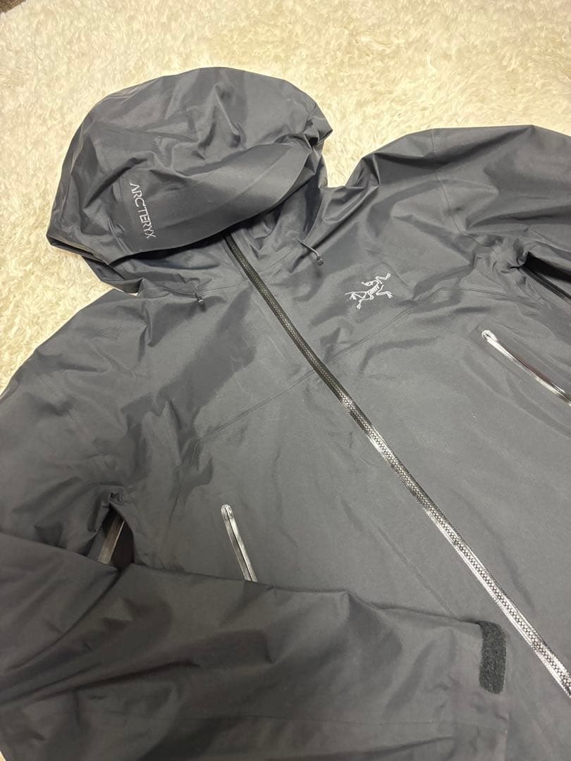 ARC’TERYX / Beta SL Jacket