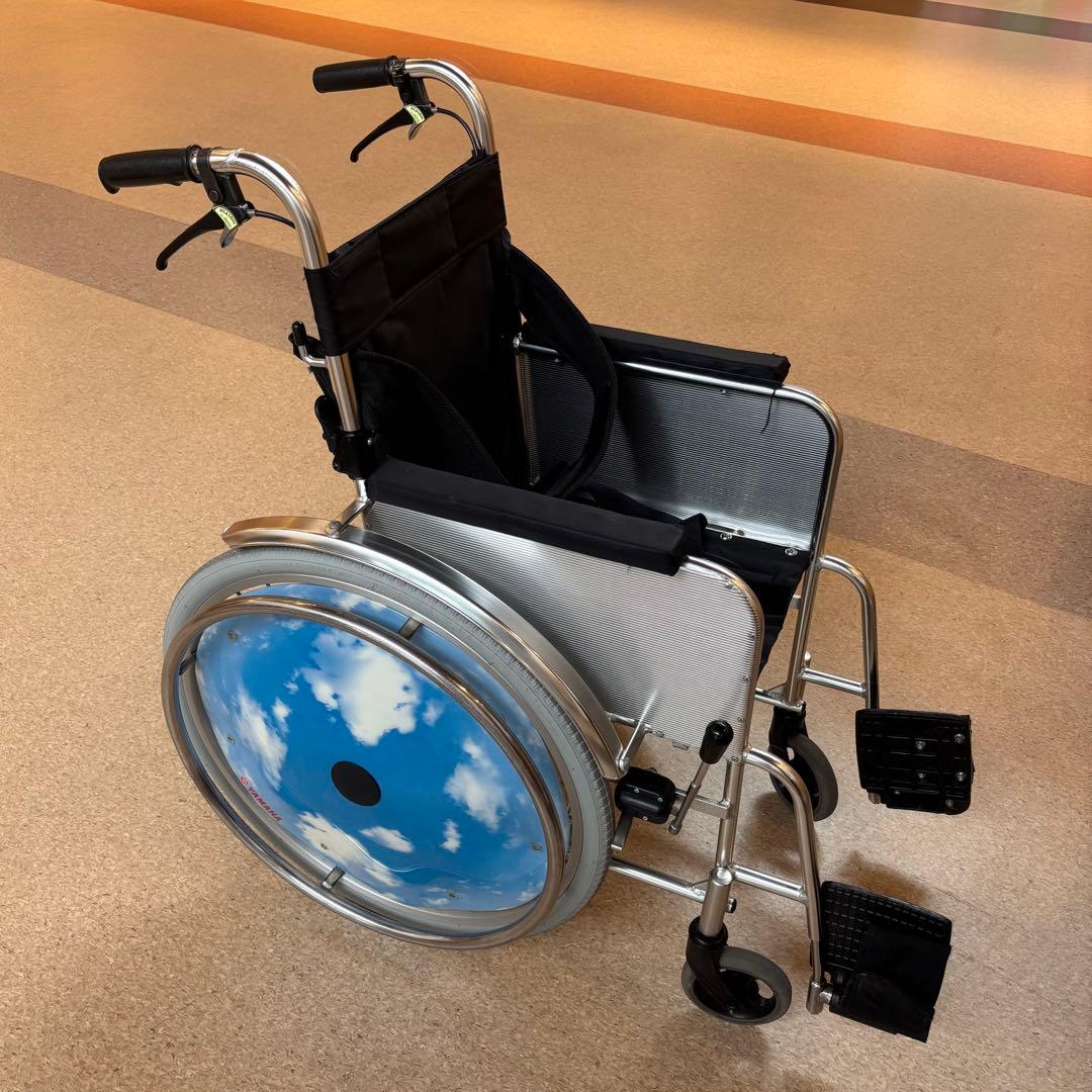 手渡し限定 子供用女性用車椅子 青空デザイン