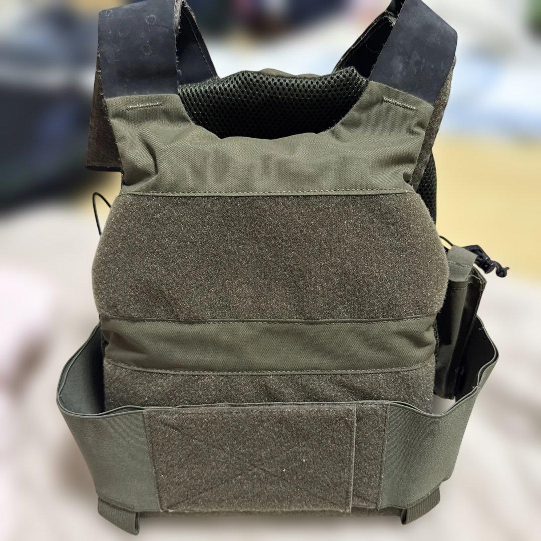 サバゲー　プレートキャリア