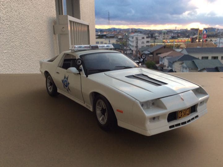 カマロ パトカー 1/18