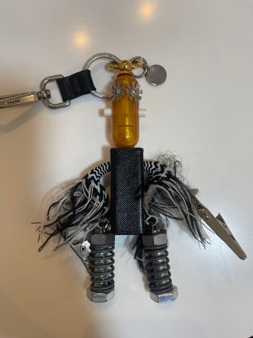 PRADA ユニークキャラクターキーホルダー