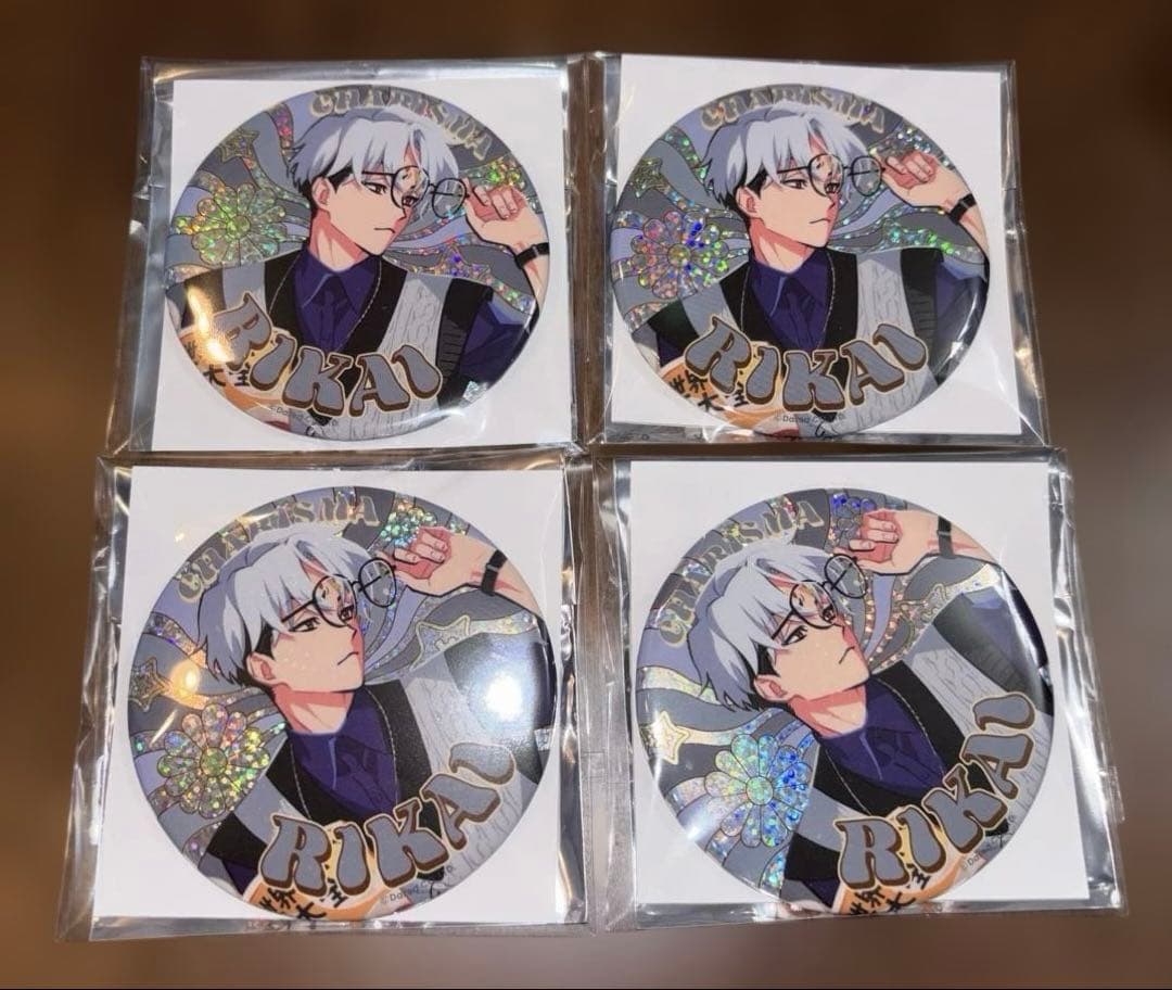 カリスマ 4周年 ガンボカフェ 缶バッジ 草薙理解 - メルカリ