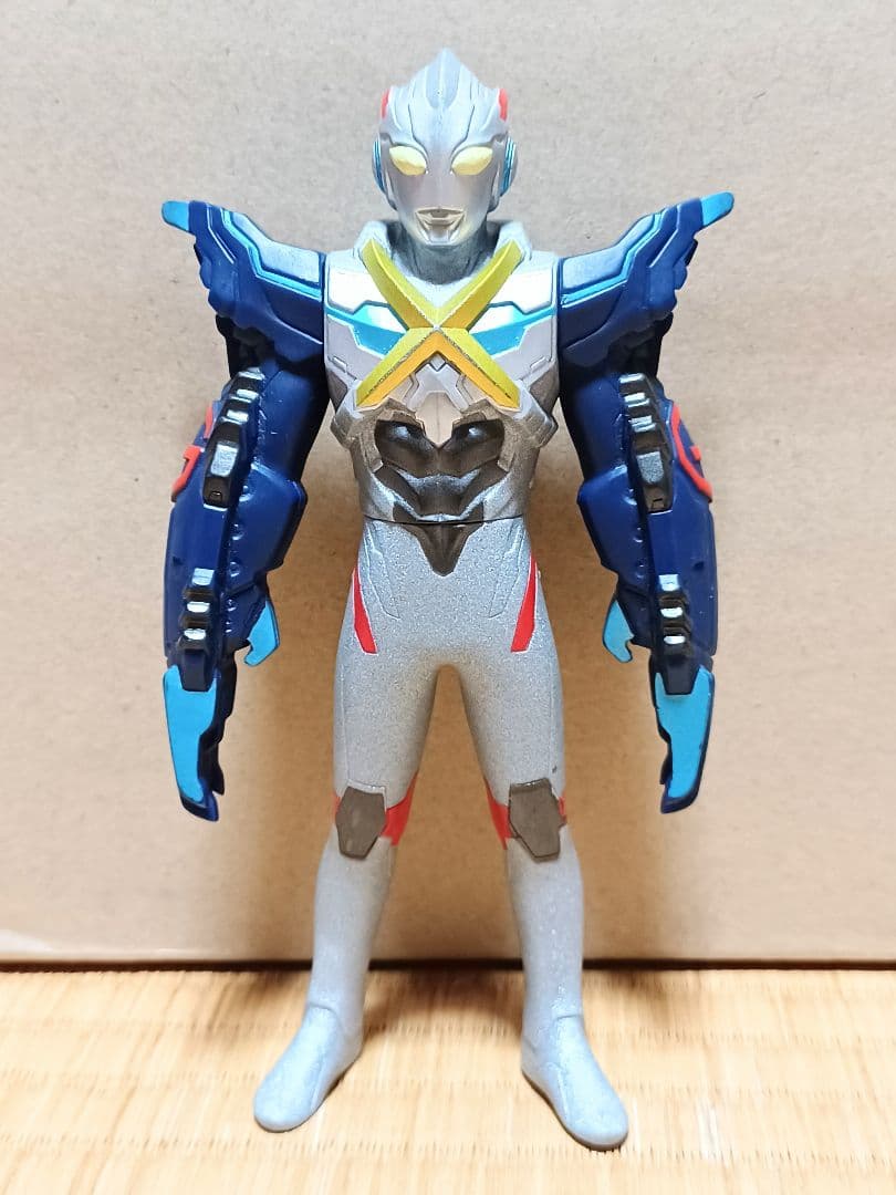 【ライブシール有り】　ウルトラマンエックス　サイバーゴモラアーマー　怪獣　461