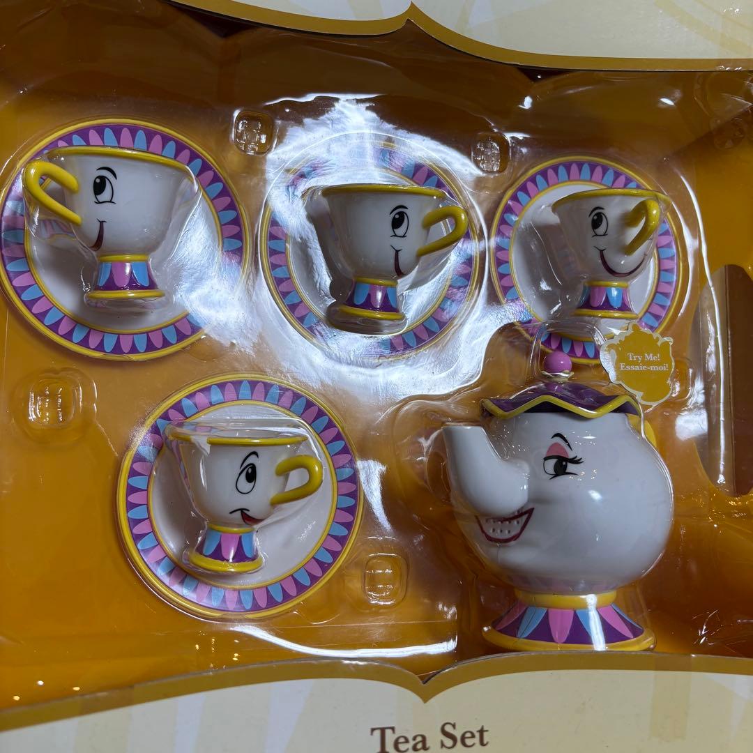 ⬛︎ディズニー 美女と野獣 ポット夫人xチップお遊びティーセット