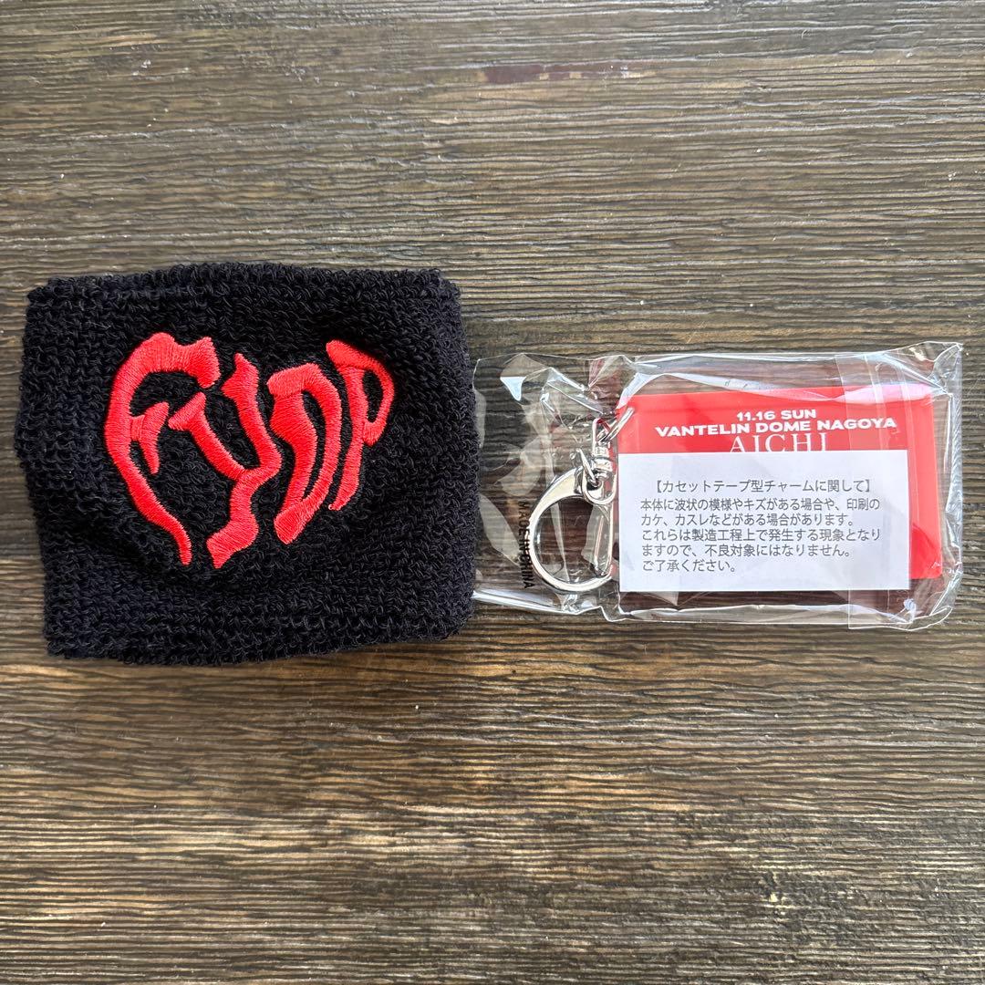 B'z 2025-FYOP-愛知会場限定ガチャ リストバンド/カセットチャーム