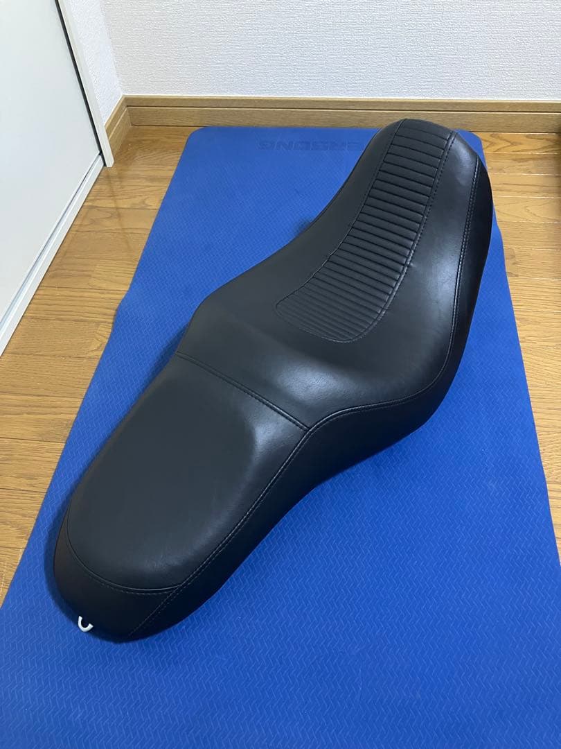 ハーレー　FXDL1580 ダイナ ローライダー 純正　シート