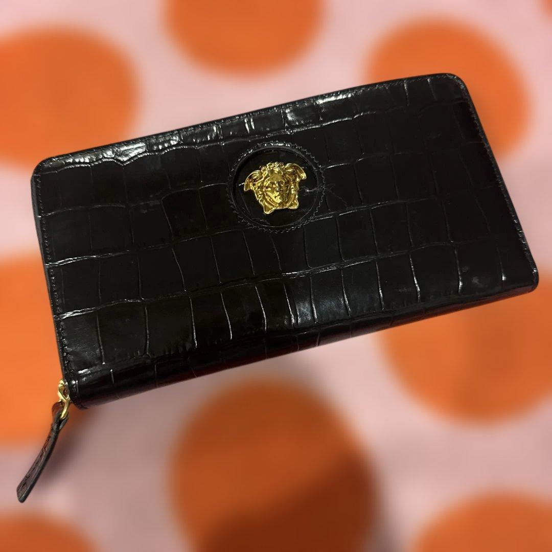 えま黒 クロコダイル風長財布 ゴールドロゴ付き