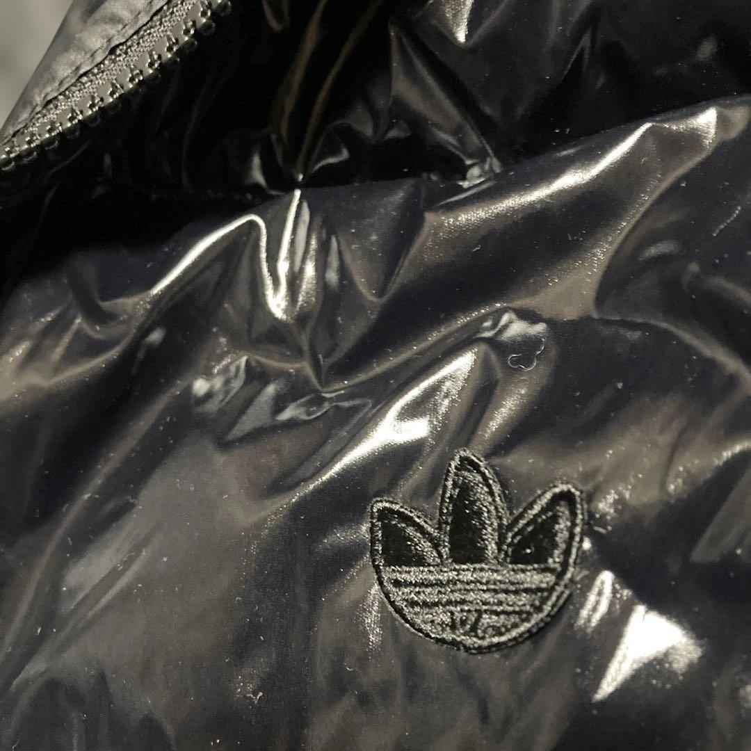 ひ*の様 超キラピカ光沢系アディダウンパーカー JKT ¥17999→現 - メルカリ