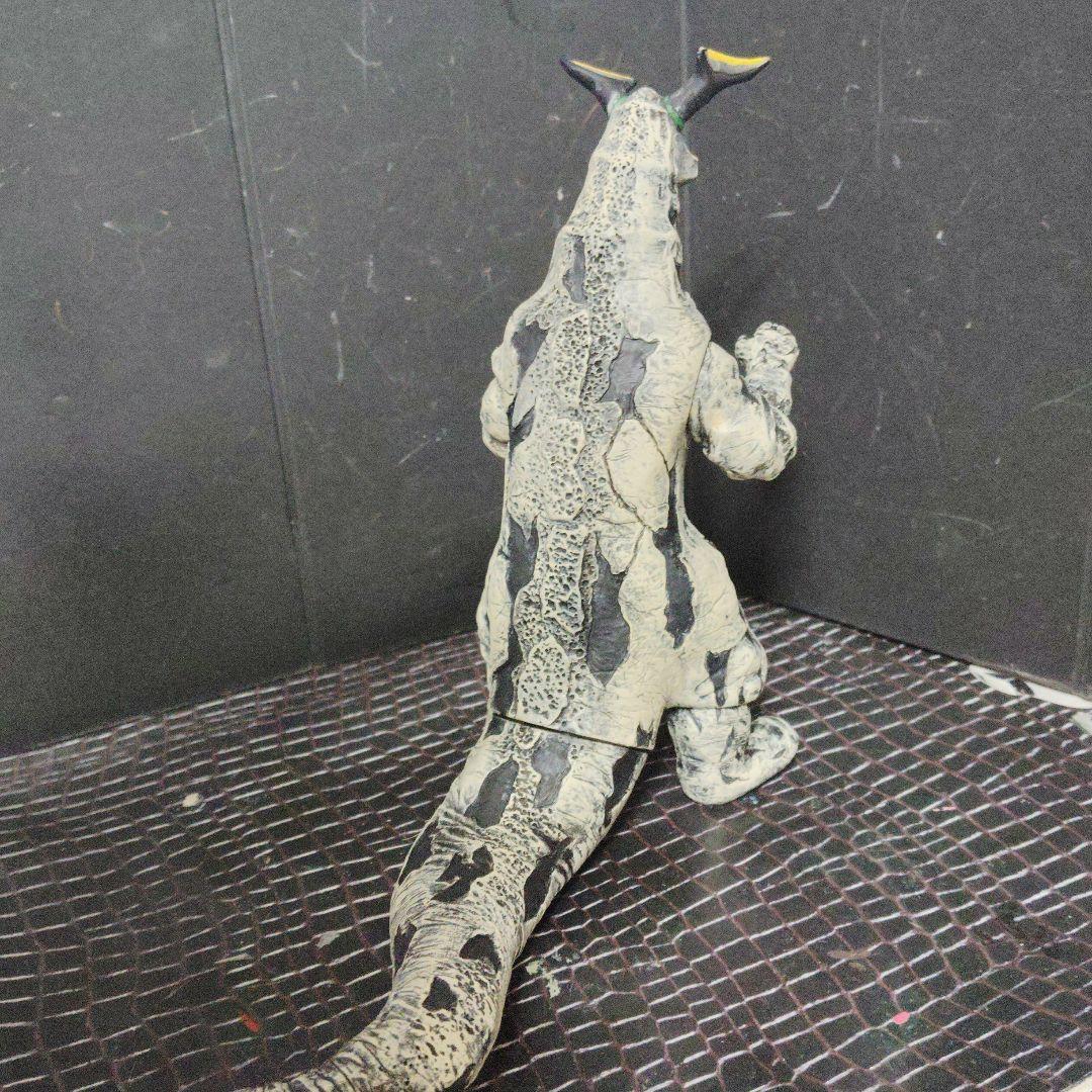 ウルトラ怪獣旧型ソフビシーボーズ.エレキング.レッドキング - メルカリ