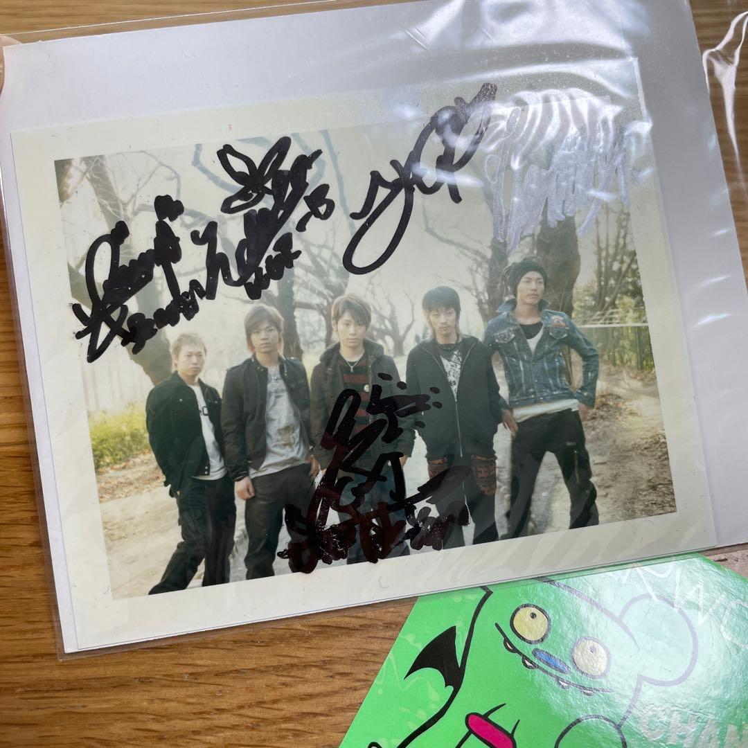 UVERworld 全員のサイン入りポラロイド おまけ付き 非売品 - メルカリ