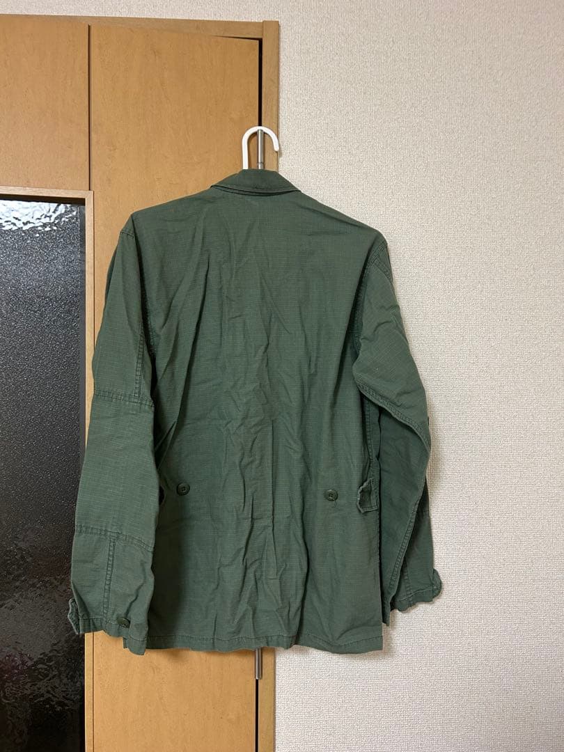 オリーブグリーン ミリタリージャケット - メルカリ