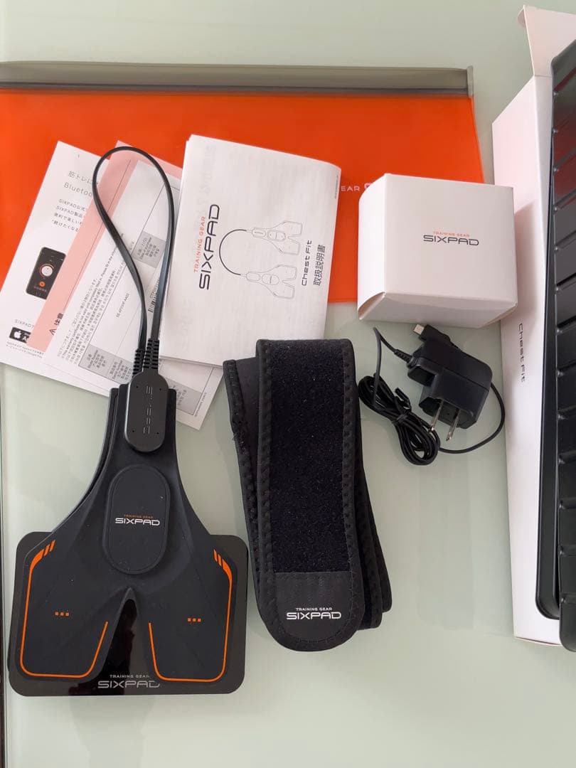 SIXPAD Chest Fit シックスパッド チェストフィット - メルカリ